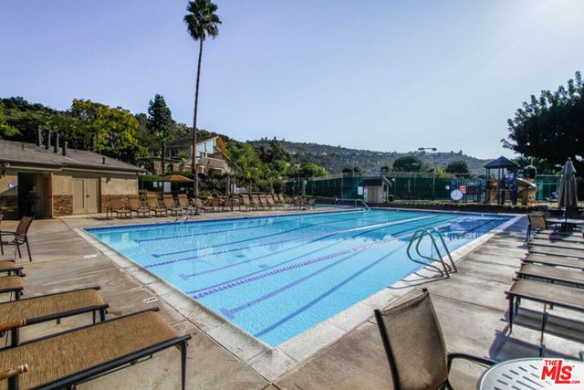 1274 Calle De Sevilla, Pacific Palisades, CA 90272