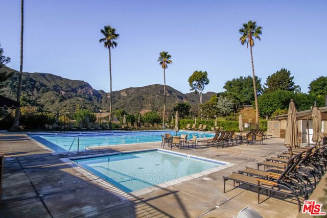 1274 Calle De Sevilla, Pacific Palisades, CA 90272