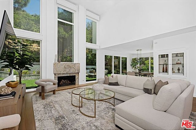 1274 Calle De Sevilla, Pacific Palisades, CA 90272