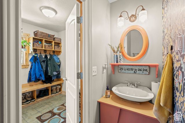 135 W COVE DR, Elk Ridge, UT 84651