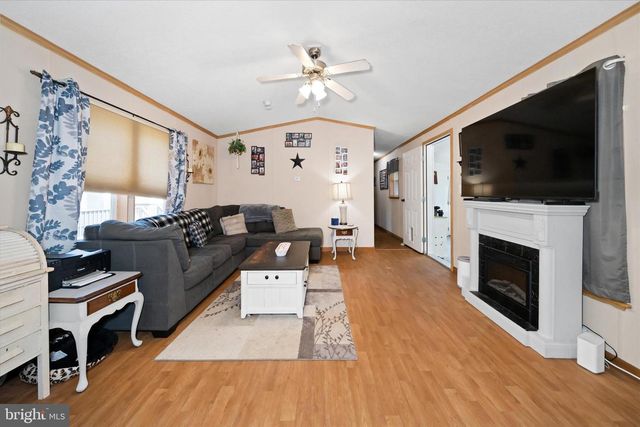 110 W TULIP CT, Newark, DE 19713