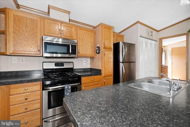 110 W TULIP CT, Newark, DE 19713