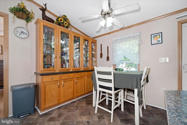 110 W TULIP CT, Newark, DE 19713