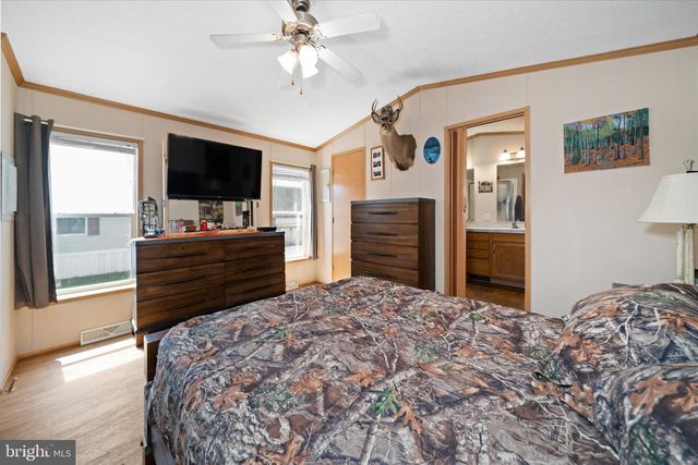110 W TULIP CT, Newark, DE 19713