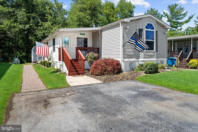 110 W TULIP CT, Newark, DE 19713