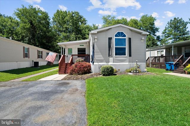 110 W TULIP CT, Newark, DE 19713