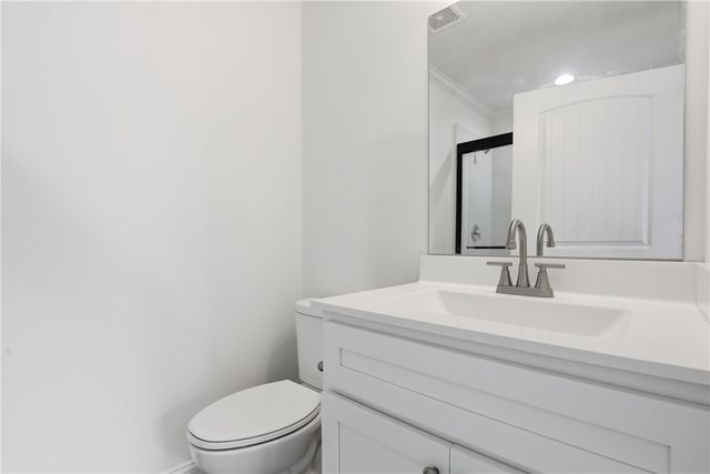 540 E South 5th Street, Seneca, SC 29678