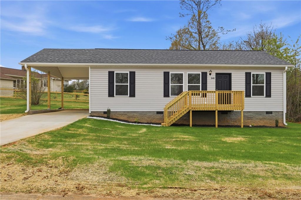 540 E South 5th Street, Seneca, SC 29678