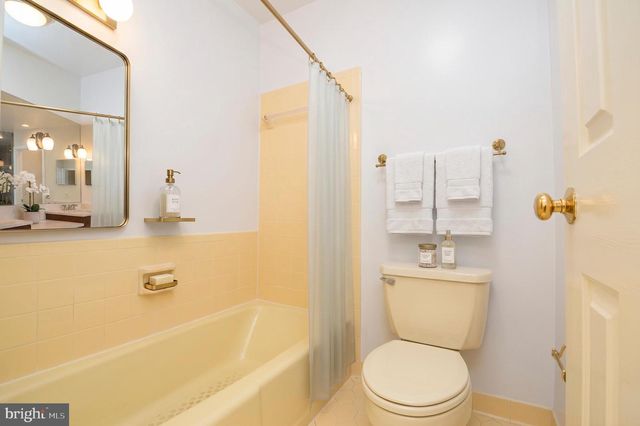 26 HOLLY LEAF CT, Bethesda, MD 20817