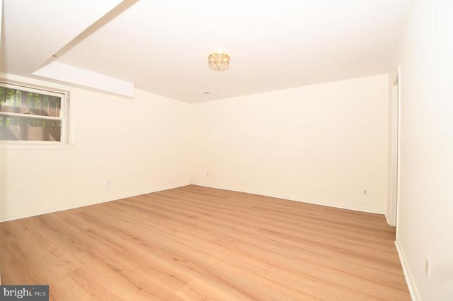 26 HOLLY LEAF CT, Bethesda, MD 20817
