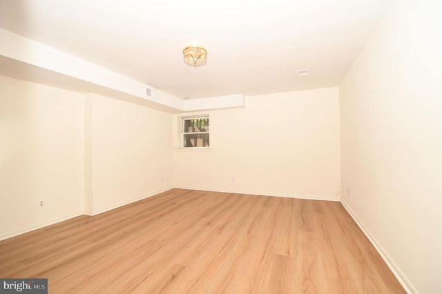 26 HOLLY LEAF CT, Bethesda, MD 20817