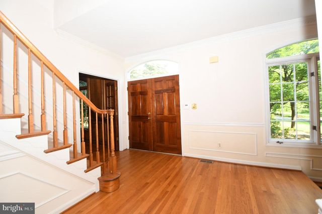 26 HOLLY LEAF CT, Bethesda, MD 20817
