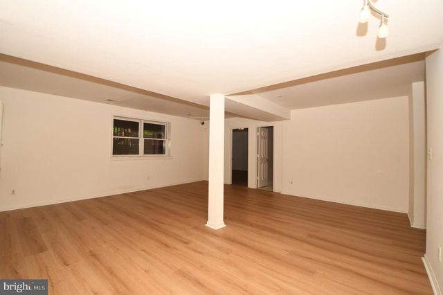 26 HOLLY LEAF CT, Bethesda, MD 20817