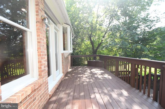 26 HOLLY LEAF CT, Bethesda, MD 20817