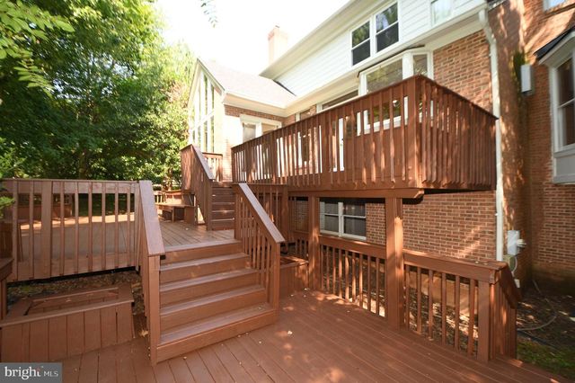26 HOLLY LEAF CT, Bethesda, MD 20817