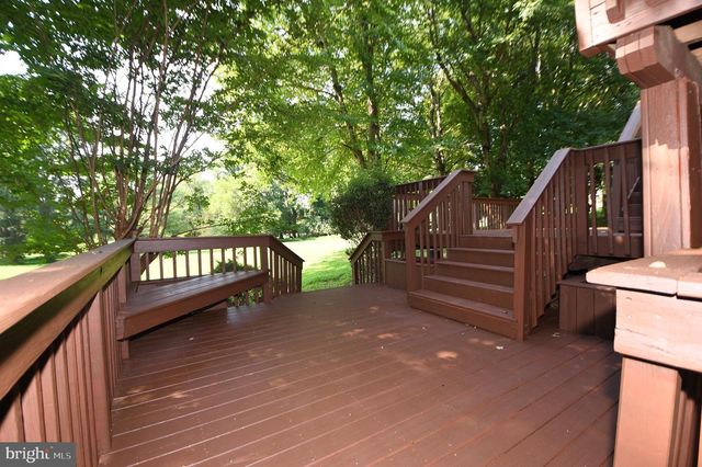 26 HOLLY LEAF CT, Bethesda, MD 20817