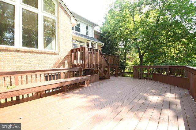 26 HOLLY LEAF CT, Bethesda, MD 20817