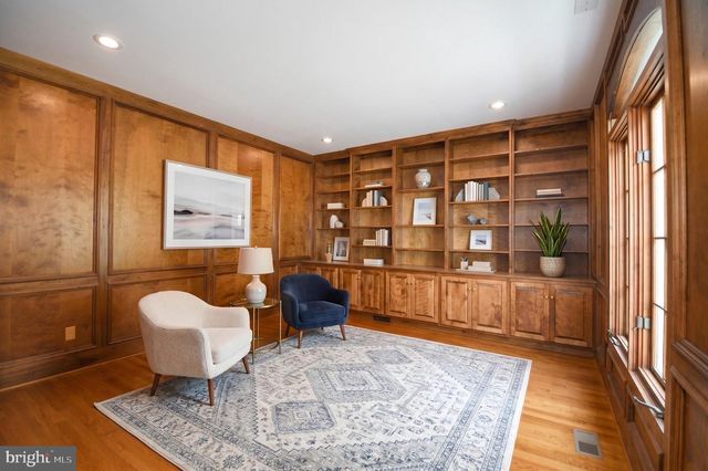 26 HOLLY LEAF CT, Bethesda, MD 20817