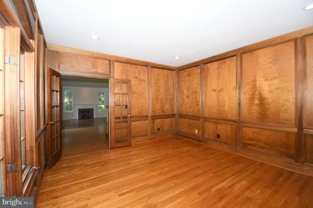 26 HOLLY LEAF CT, Bethesda, MD 20817