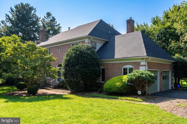 26 HOLLY LEAF CT, Bethesda, MD 20817
