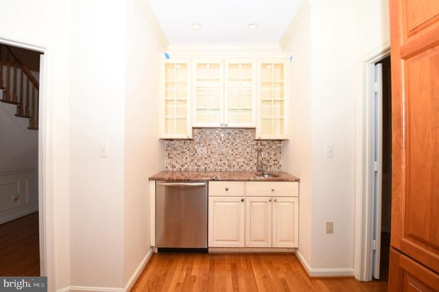 26 HOLLY LEAF CT, Bethesda, MD 20817