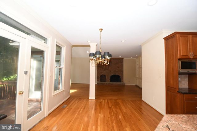 26 HOLLY LEAF CT, Bethesda, MD 20817