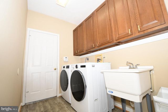 26 HOLLY LEAF CT, Bethesda, MD 20817