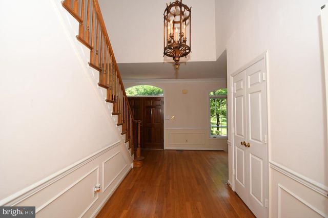 26 HOLLY LEAF CT, Bethesda, MD 20817
