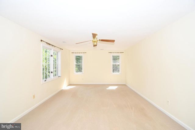 26 HOLLY LEAF CT, Bethesda, MD 20817