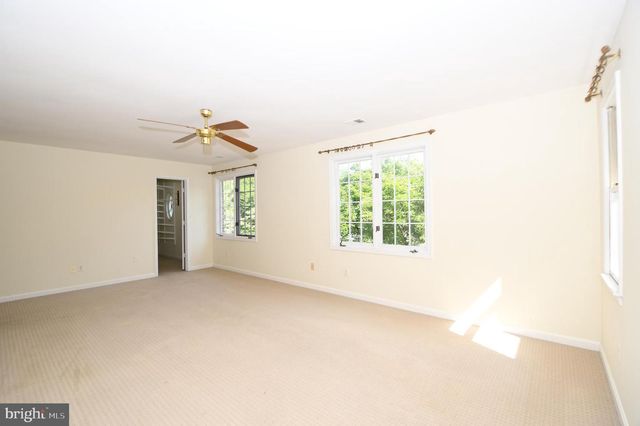 26 HOLLY LEAF CT, Bethesda, MD 20817