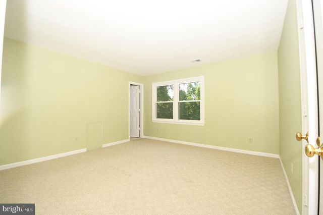 26 HOLLY LEAF CT, Bethesda, MD 20817