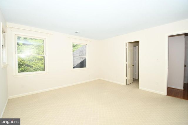 26 HOLLY LEAF CT, Bethesda, MD 20817