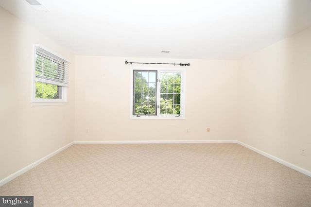 26 HOLLY LEAF CT, Bethesda, MD 20817