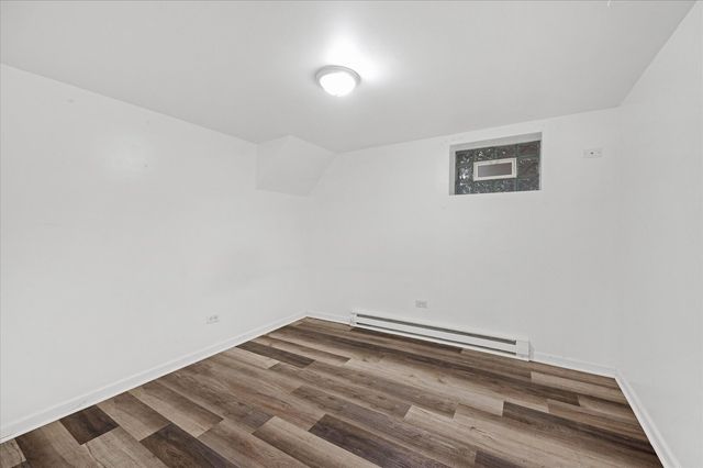 1517 N 21st Avenue, Melrose Park, IL 60160