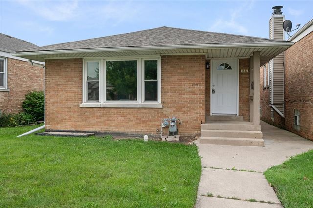 1517 N 21st Avenue, Melrose Park, IL 60160