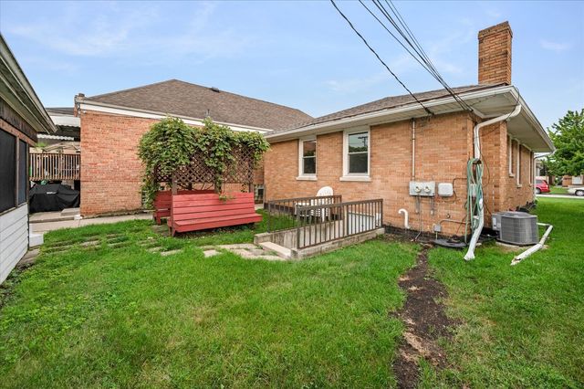 1517 N 21st Avenue, Melrose Park, IL 60160