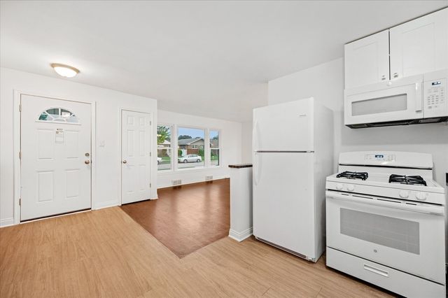 1517 N 21st Avenue, Melrose Park, IL 60160