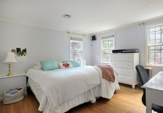 31 Myers Farm, Hingham, MA 02043