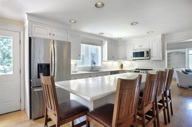 31 Myers Farm, Hingham, MA 02043