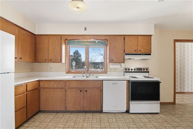 922 E Fillmore Avenue, Eau Claire, WI 54701