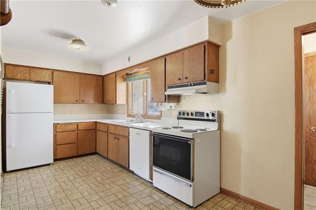 922 E Fillmore Avenue, Eau Claire, WI 54701