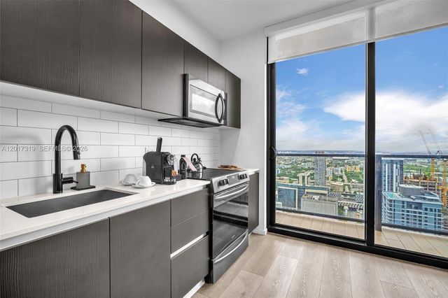 398 NE 5th St 4701, Miami, FL 33132
