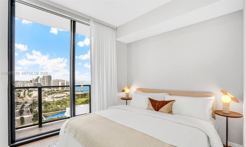 398 NE 5th St 4701, Miami, FL 33132