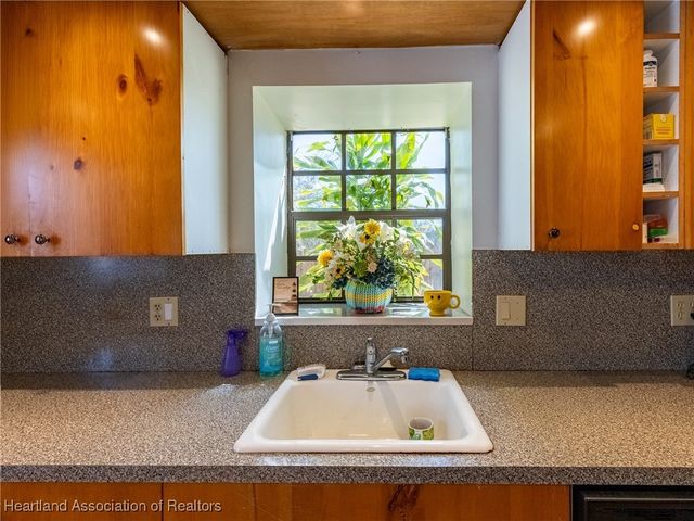 3077 Holiday Beach Drive, Avon Park, FL 33825