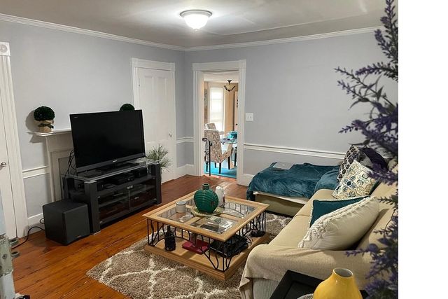 56 Buffum St. 1, Salem, MA 01970
