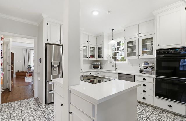 303 W Rosewood, San Antonio, TX 78212