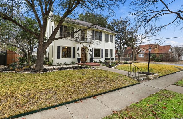 303 W Rosewood, San Antonio, TX 78212