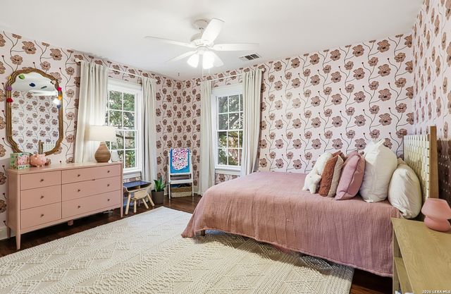 303 W Rosewood, San Antonio, TX 78212