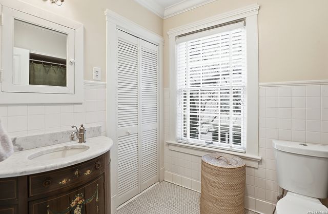 303 W Rosewood, San Antonio, TX 78212