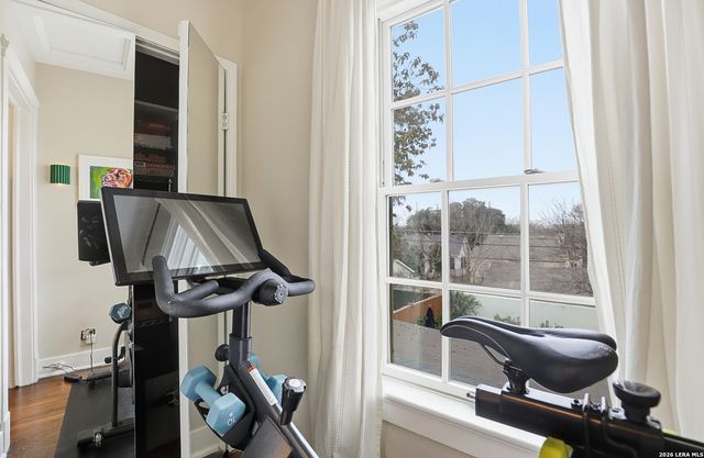 303 W Rosewood, San Antonio, TX 78212